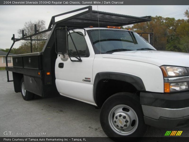 Summit White / Dark Charcoal 2004 Chevrolet Silverado 3500HD Regular Cab Chassis