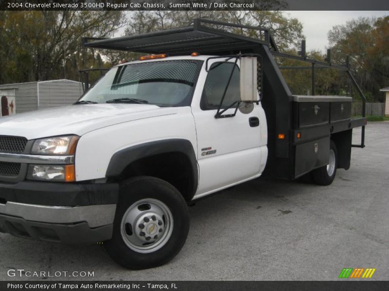 Summit White / Dark Charcoal 2004 Chevrolet Silverado 3500HD Regular Cab Chassis