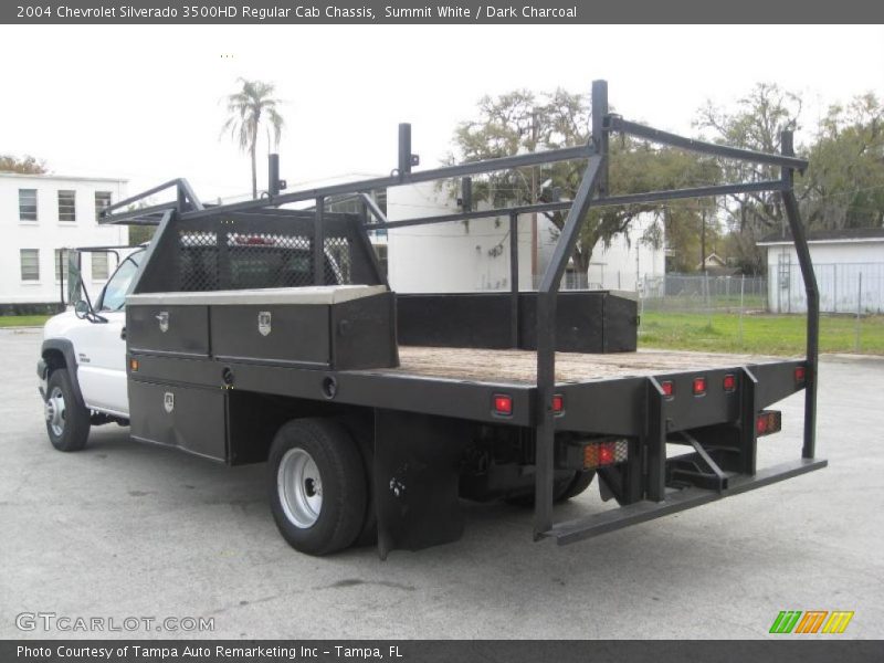 Summit White / Dark Charcoal 2004 Chevrolet Silverado 3500HD Regular Cab Chassis
