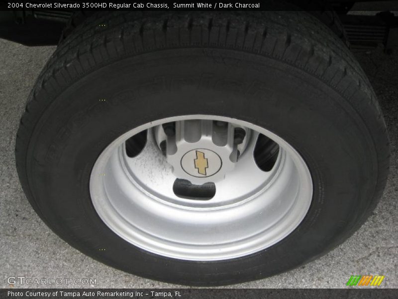 Summit White / Dark Charcoal 2004 Chevrolet Silverado 3500HD Regular Cab Chassis