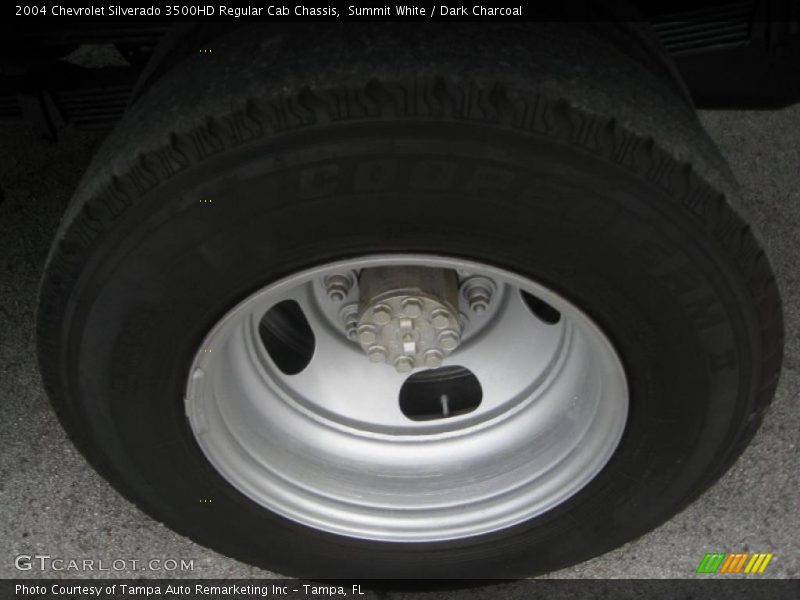 Summit White / Dark Charcoal 2004 Chevrolet Silverado 3500HD Regular Cab Chassis