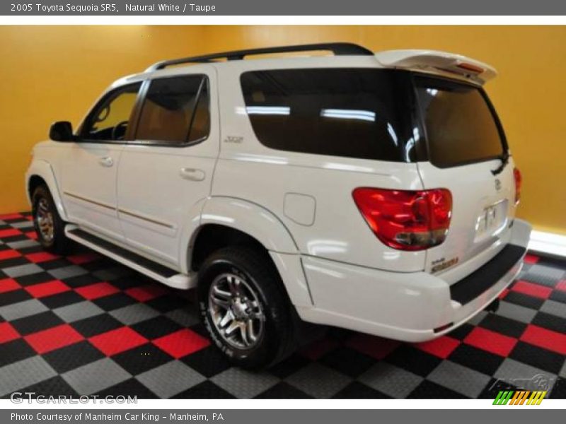 Natural White / Taupe 2005 Toyota Sequoia SR5
