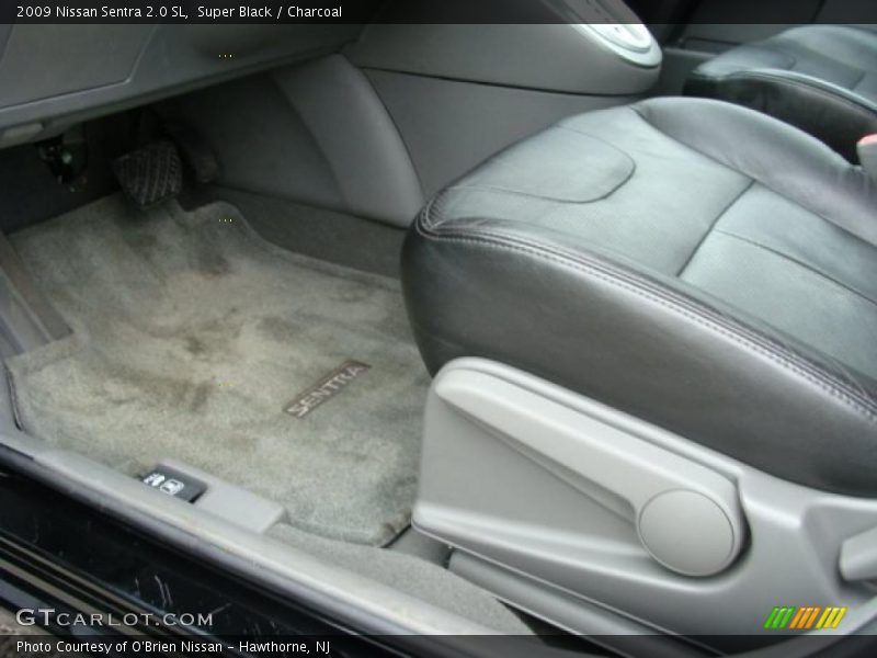Super Black / Charcoal 2009 Nissan Sentra 2.0 SL