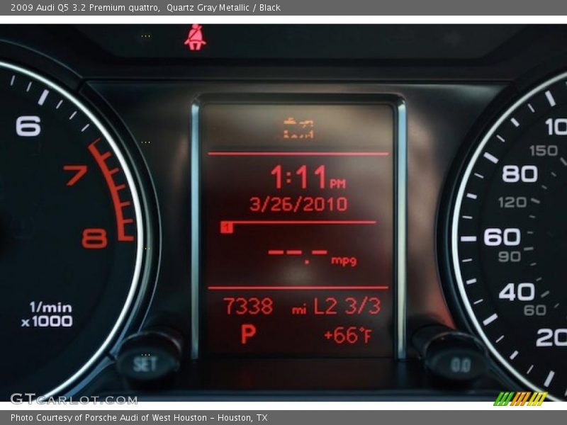 Quartz Gray Metallic / Black 2009 Audi Q5 3.2 Premium quattro