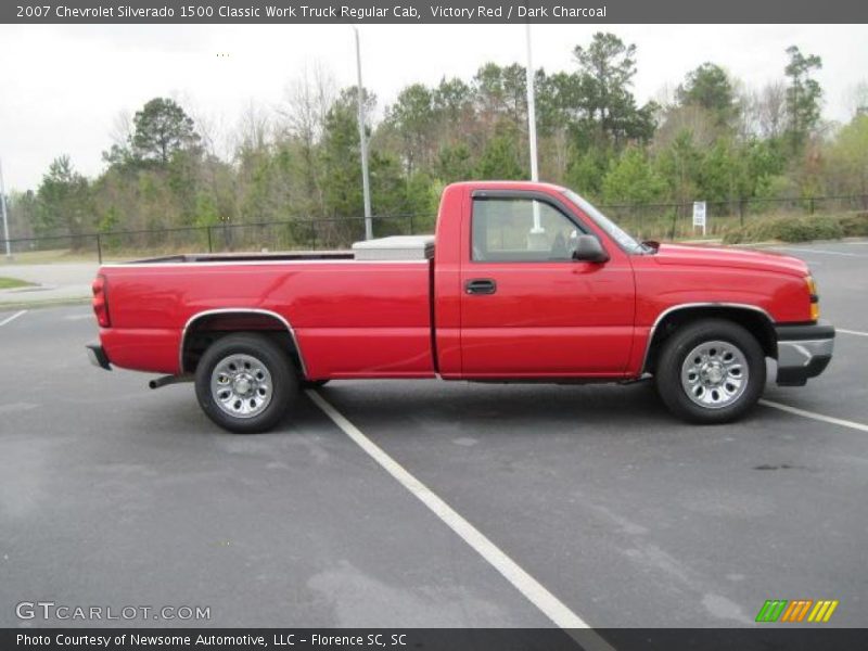 Victory Red / Dark Charcoal 2007 Chevrolet Silverado 1500 Classic Work Truck Regular Cab