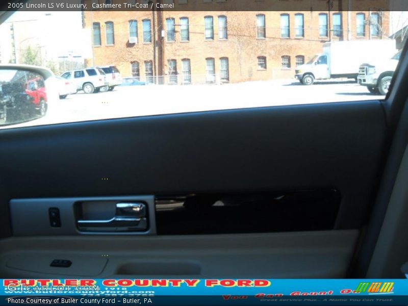 Cashmere Tri-Coat / Camel 2005 Lincoln LS V6 Luxury