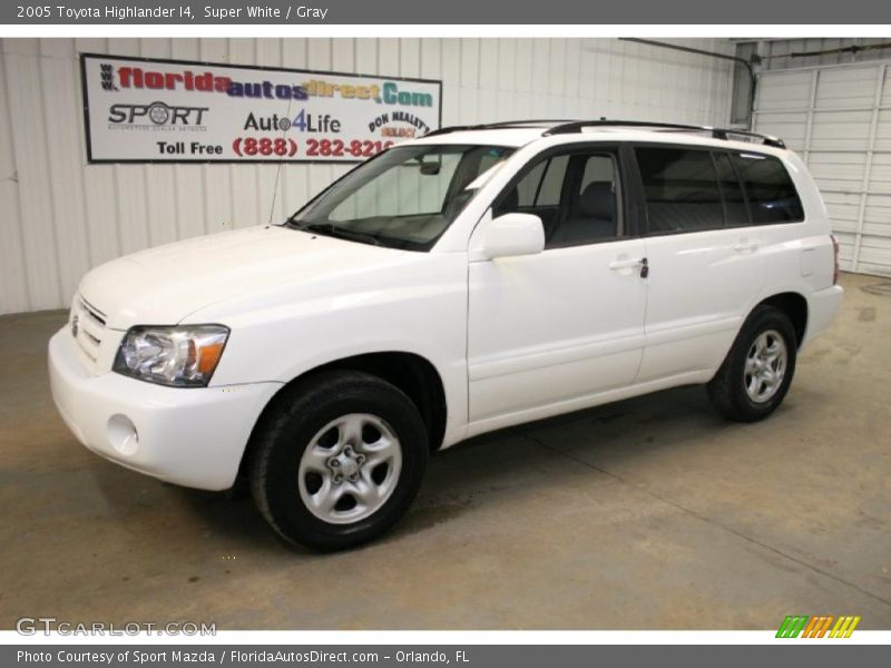 Super White / Gray 2005 Toyota Highlander I4