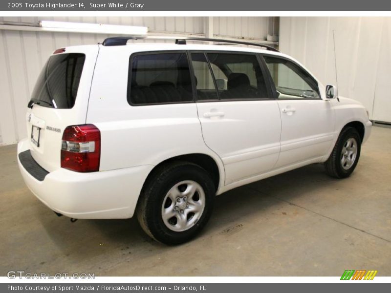 Super White / Gray 2005 Toyota Highlander I4