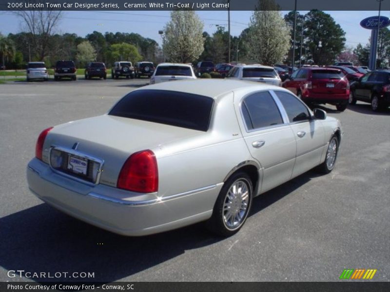 Ceramic White Tri-Coat / Light Camel 2006 Lincoln Town Car Designer Series