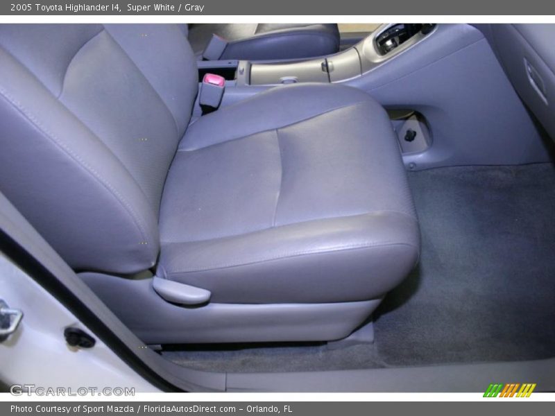 Super White / Gray 2005 Toyota Highlander I4