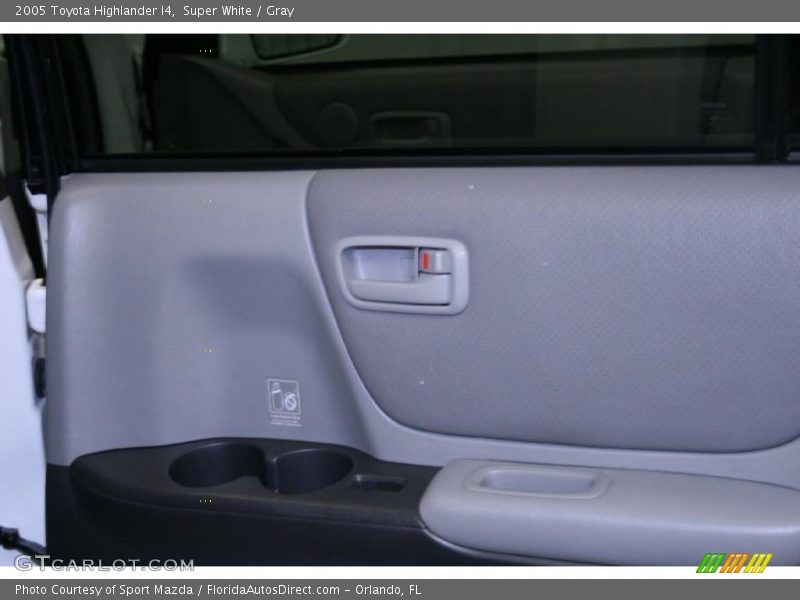 Super White / Gray 2005 Toyota Highlander I4