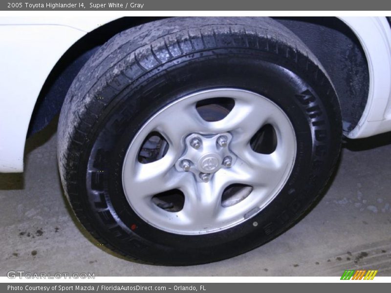 Super White / Gray 2005 Toyota Highlander I4