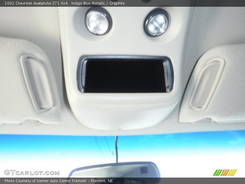 Indigo Blue Metallic / Graphite 2002 Chevrolet Avalanche Z71 4x4