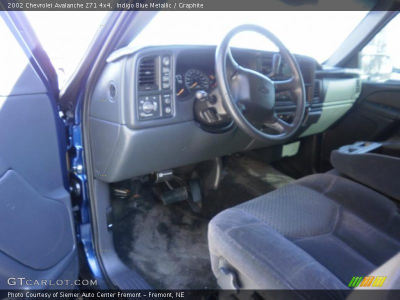 Indigo Blue Metallic / Graphite 2002 Chevrolet Avalanche Z71 4x4