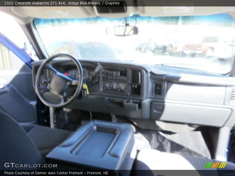 Indigo Blue Metallic / Graphite 2002 Chevrolet Avalanche Z71 4x4
