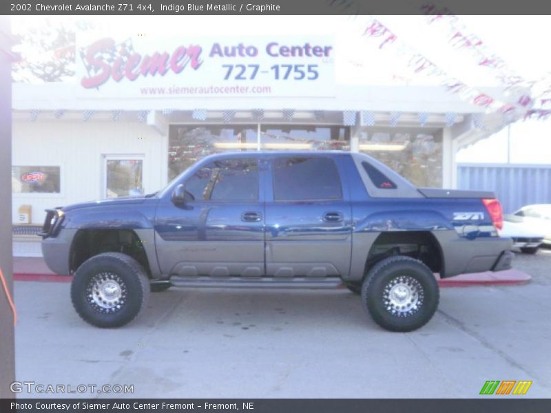 Indigo Blue Metallic / Graphite 2002 Chevrolet Avalanche Z71 4x4
