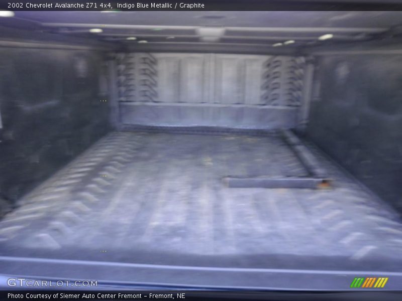 Indigo Blue Metallic / Graphite 2002 Chevrolet Avalanche Z71 4x4