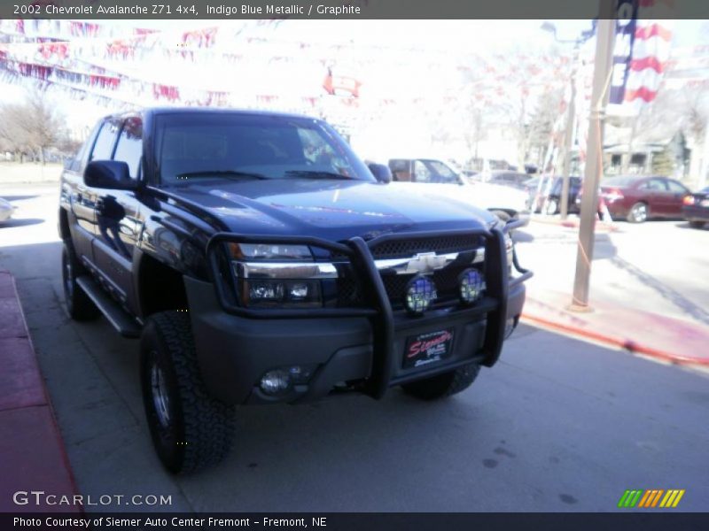 Indigo Blue Metallic / Graphite 2002 Chevrolet Avalanche Z71 4x4
