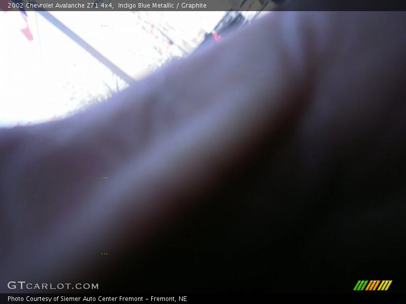 Indigo Blue Metallic / Graphite 2002 Chevrolet Avalanche Z71 4x4