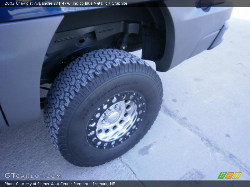 Indigo Blue Metallic / Graphite 2002 Chevrolet Avalanche Z71 4x4