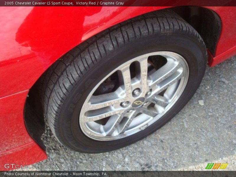 Victory Red / Graphite Gray 2005 Chevrolet Cavalier LS Sport Coupe