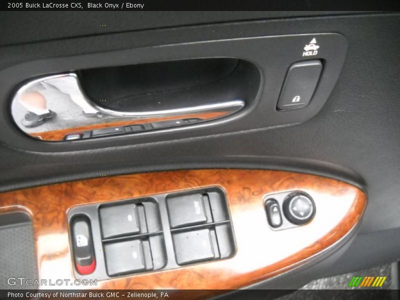 Black Onyx / Ebony 2005 Buick LaCrosse CXS