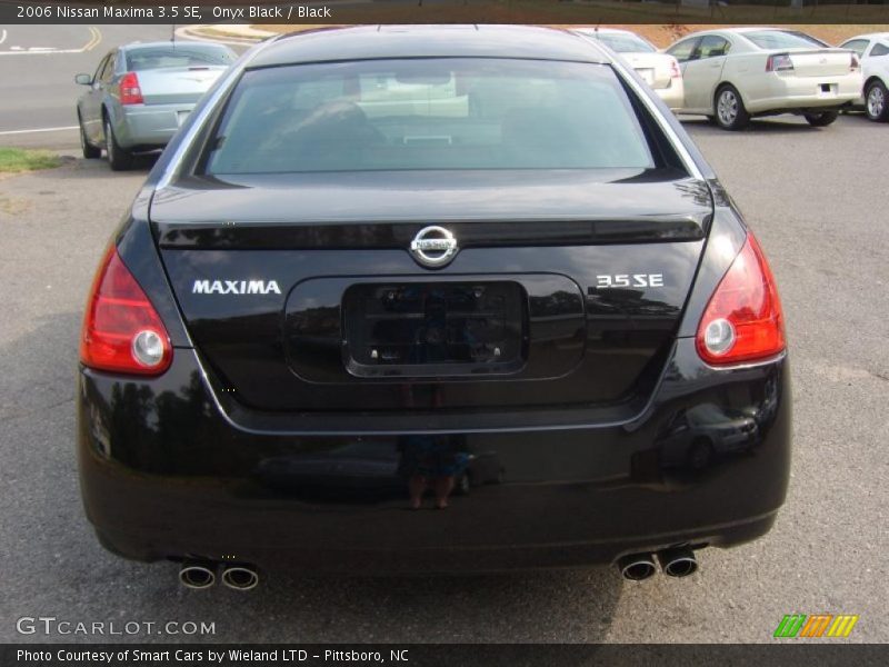 Onyx Black / Black 2006 Nissan Maxima 3.5 SE