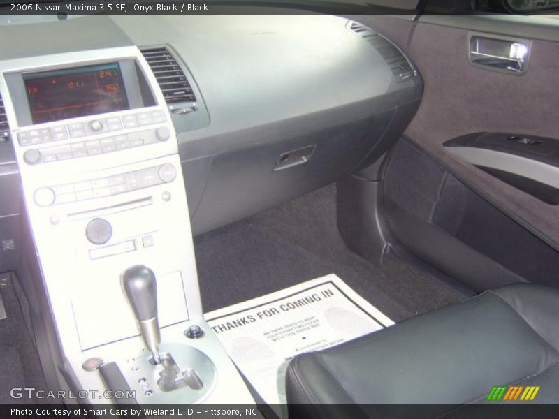 Onyx Black / Black 2006 Nissan Maxima 3.5 SE