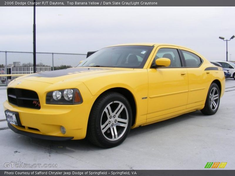 Front 3/4 View of 2006 Charger R/T Daytona