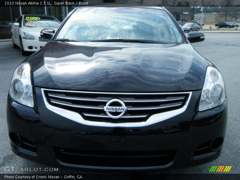 Super Black / Blond 2010 Nissan Altima 2.5 SL