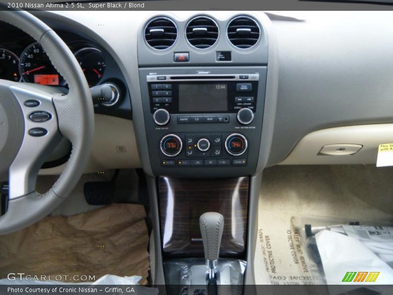 Super Black / Blond 2010 Nissan Altima 2.5 SL