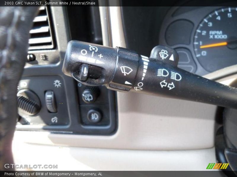 Summit White / Neutral/Shale 2003 GMC Yukon SLT