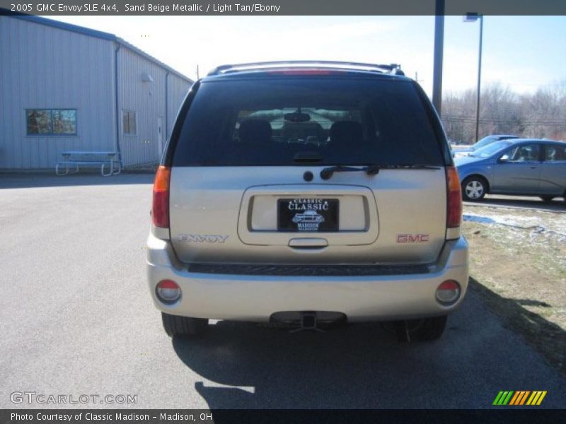 Sand Beige Metallic / Light Tan/Ebony 2005 GMC Envoy SLE 4x4