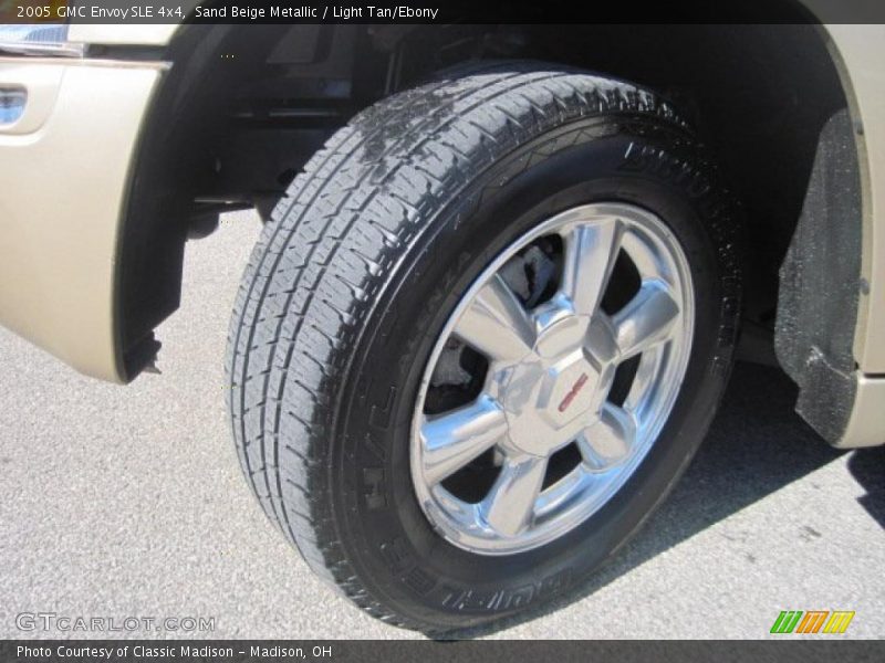 Sand Beige Metallic / Light Tan/Ebony 2005 GMC Envoy SLE 4x4