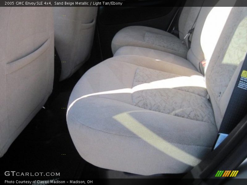 Sand Beige Metallic / Light Tan/Ebony 2005 GMC Envoy SLE 4x4