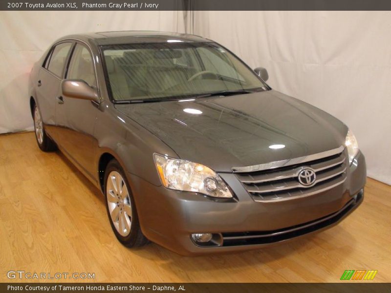 Phantom Gray Pearl / Ivory 2007 Toyota Avalon XLS