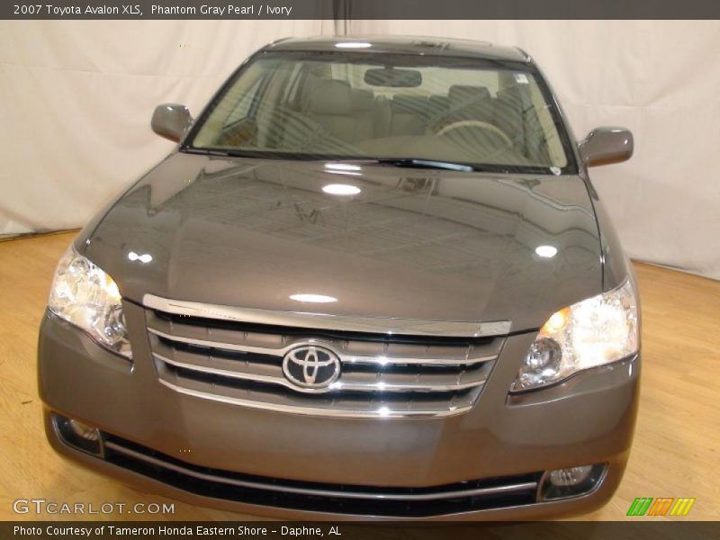 Phantom Gray Pearl / Ivory 2007 Toyota Avalon XLS