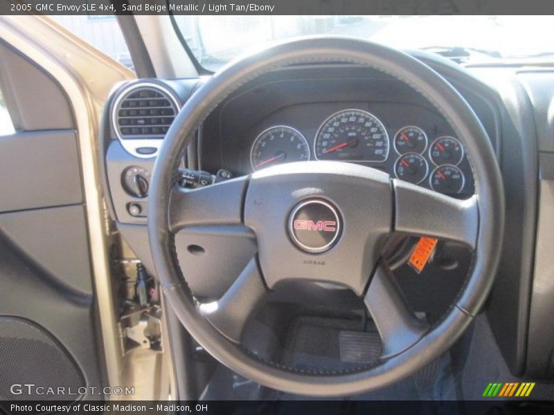 Sand Beige Metallic / Light Tan/Ebony 2005 GMC Envoy SLE 4x4