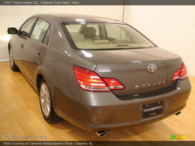Phantom Gray Pearl / Ivory 2007 Toyota Avalon XLS