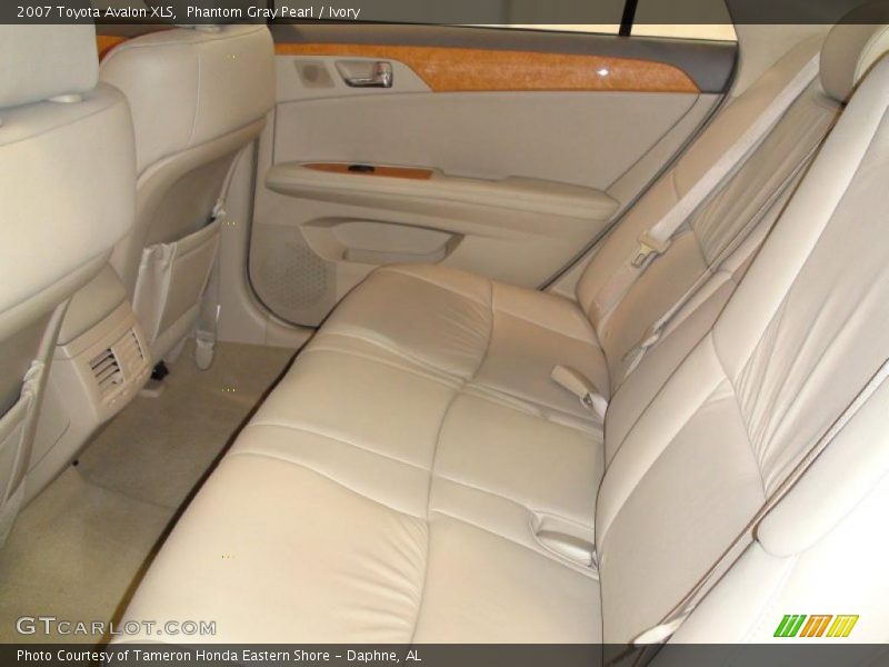 Phantom Gray Pearl / Ivory 2007 Toyota Avalon XLS
