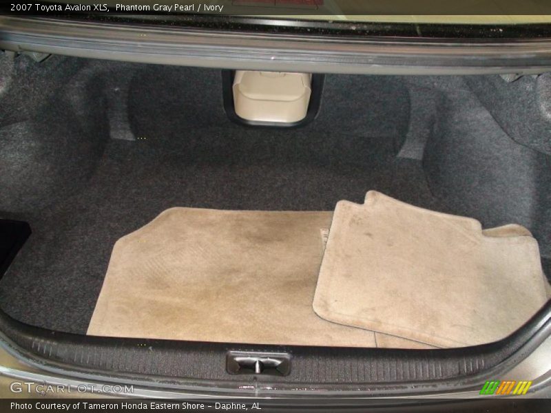 Phantom Gray Pearl / Ivory 2007 Toyota Avalon XLS