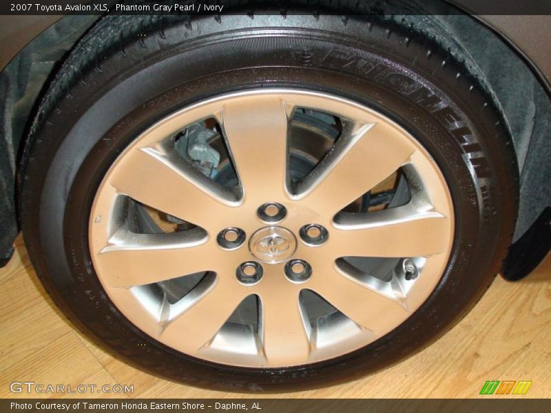Phantom Gray Pearl / Ivory 2007 Toyota Avalon XLS