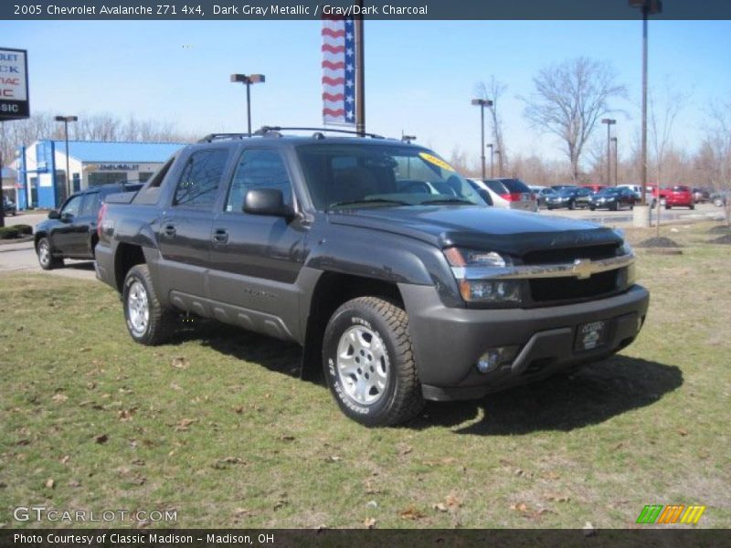 Dark Gray Metallic / Gray/Dark Charcoal 2005 Chevrolet Avalanche Z71 4x4