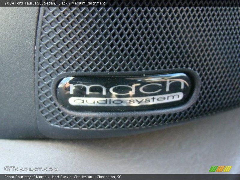 Black / Medium Parchment 2004 Ford Taurus SEL Sedan