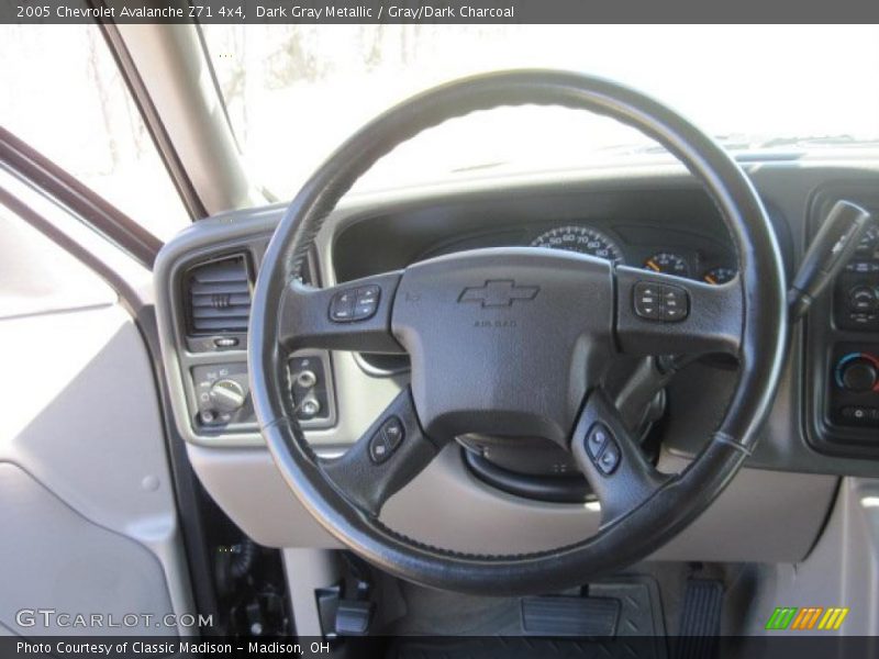 Dark Gray Metallic / Gray/Dark Charcoal 2005 Chevrolet Avalanche Z71 4x4