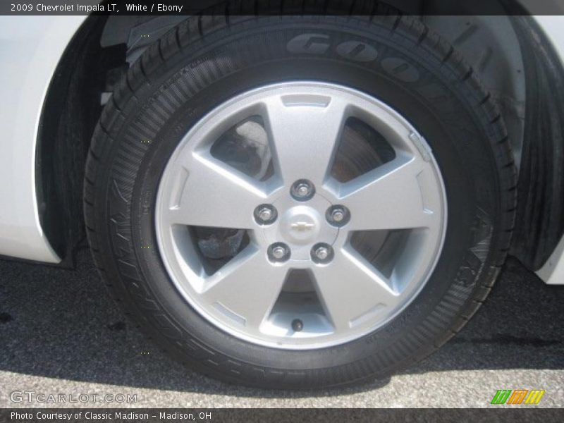 White / Ebony 2009 Chevrolet Impala LT