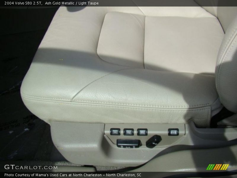 Ash Gold Metallic / Light Taupe 2004 Volvo S80 2.5T