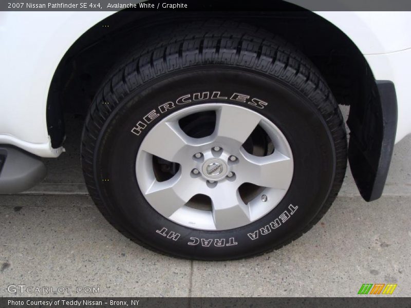 Avalanche White / Graphite 2007 Nissan Pathfinder SE 4x4