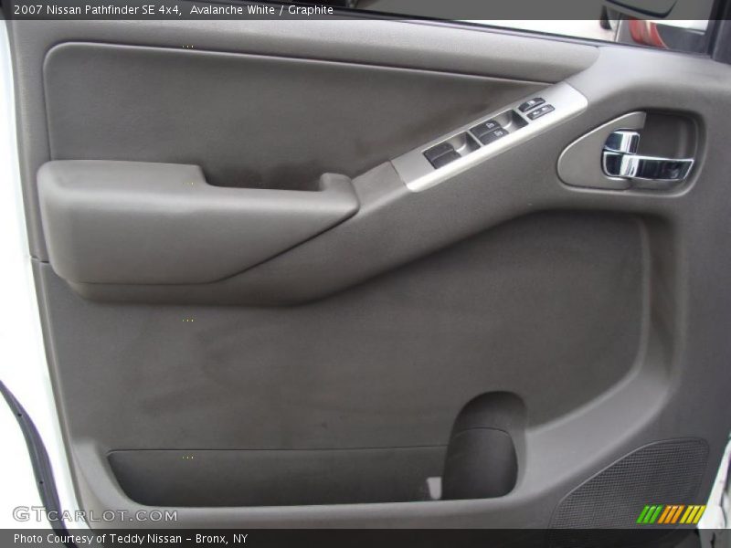 Avalanche White / Graphite 2007 Nissan Pathfinder SE 4x4