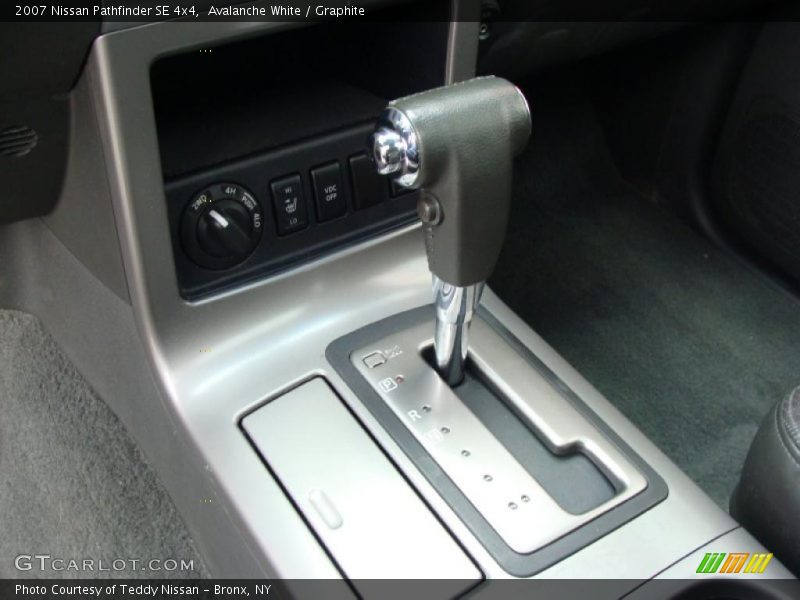 Avalanche White / Graphite 2007 Nissan Pathfinder SE 4x4